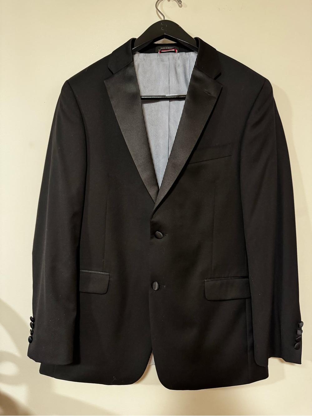 Tommy Hilfiger Men’s Black Wool Tuxedo Suit Set 40R W32 L34